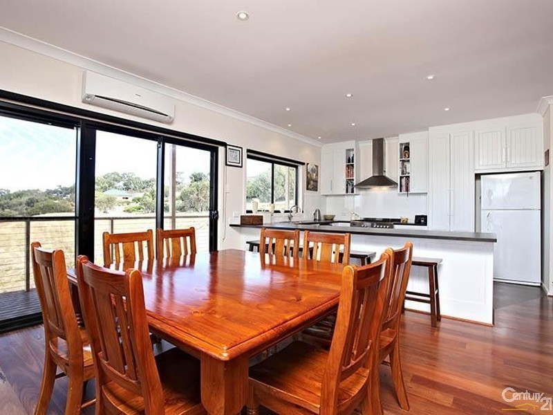 4 Mitchell Heights, Normanville SA 5204