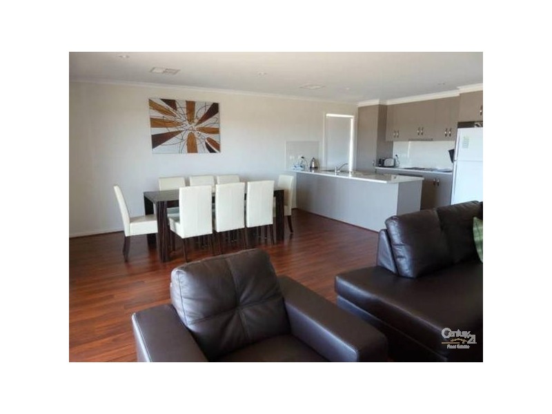 10 Hobart Road, Normanville SA 5204