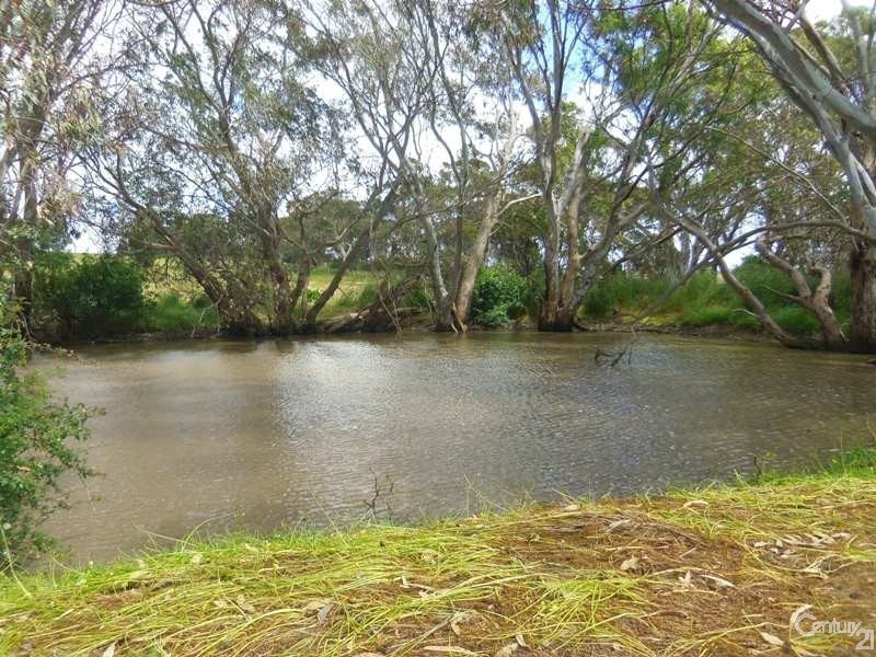 5885 Main South Road, Wattle Flat SA 5203