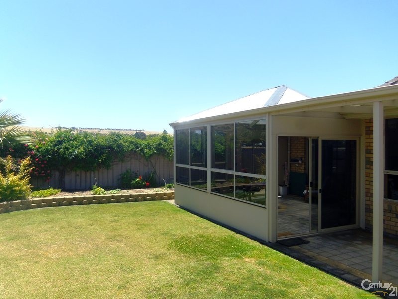 72 Matthew Flinders Drive, Encounter Bay SA 5211