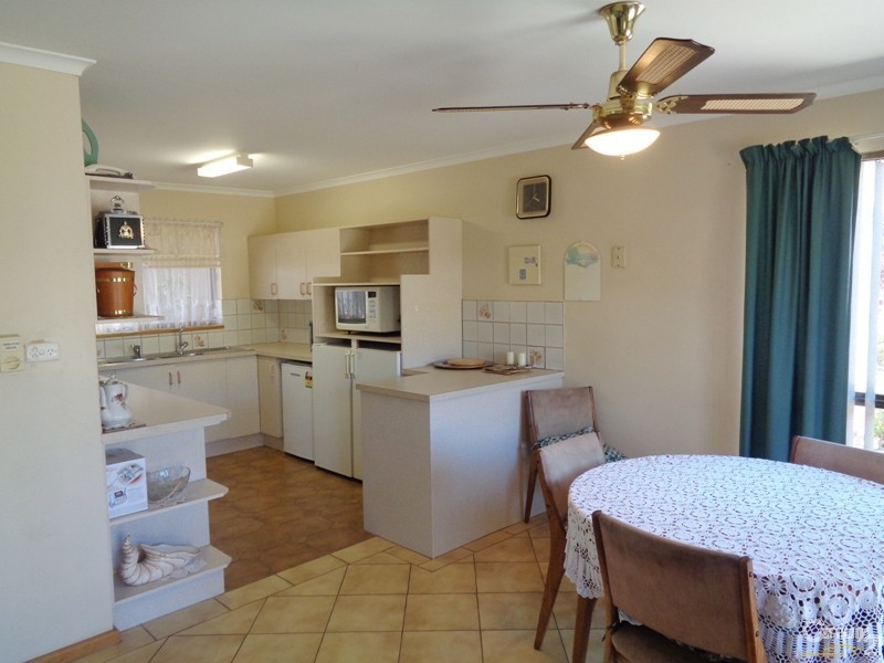 1/8 Mary Avenue, Normanville SA 5204