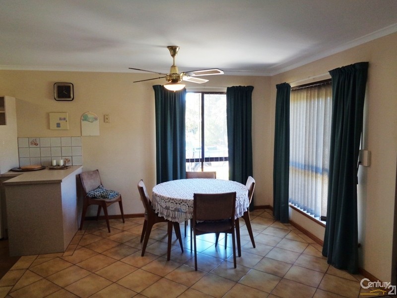 1/8 Mary Avenue, Normanville SA 5204