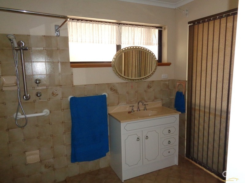 1/8 Mary Avenue, Normanville SA 5204