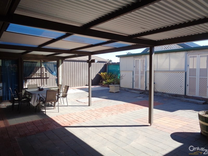 1/8 Mary Avenue, Normanville SA 5204