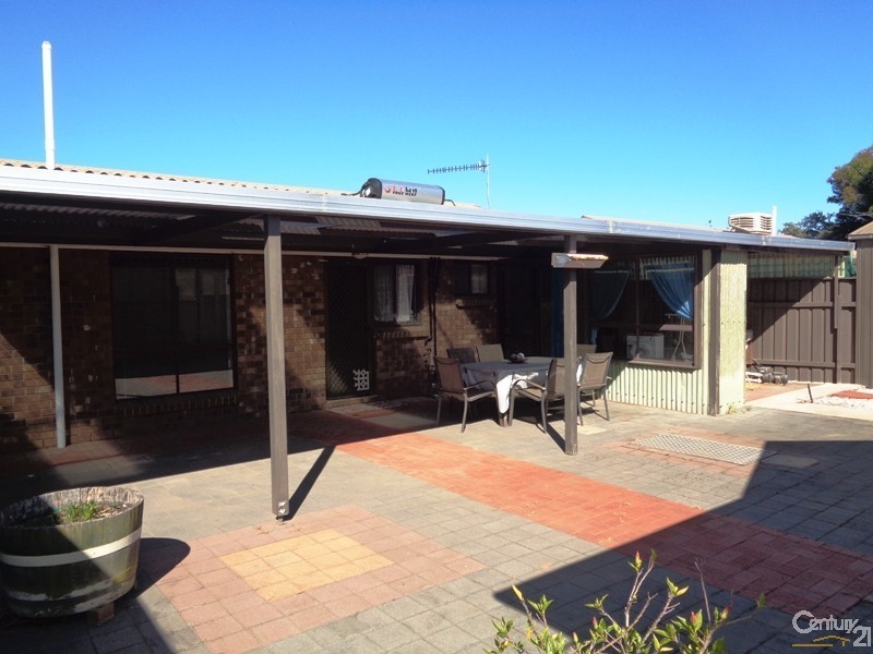 1/8 Mary Avenue, Normanville SA 5204