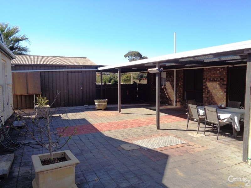 1/8 Mary Avenue, Normanville SA 5204