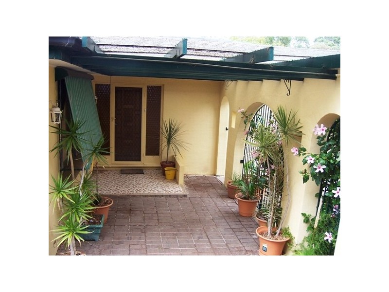 9 FARM DRIVE, Redwood Park SA 5097