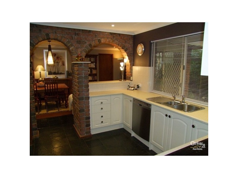 118 BROADMEADOW DRIVE, Flagstaff Hill SA 5159