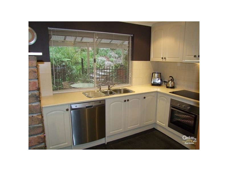 118 BROADMEADOW DRIVE, Flagstaff Hill SA 5159