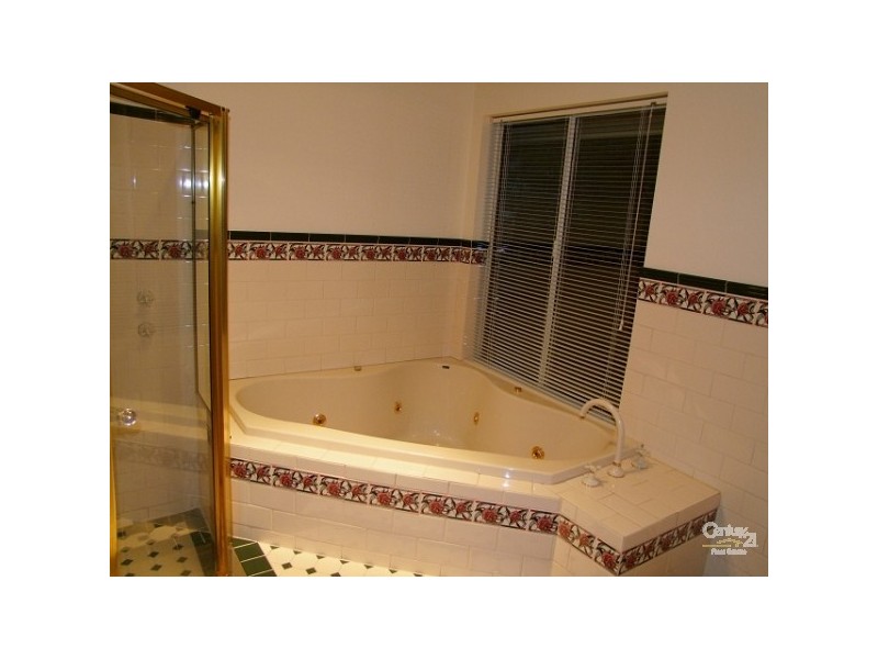 118 BROADMEADOW DRIVE, Flagstaff Hill SA 5159