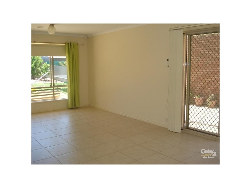 37 BUCKNALL ROAD, Glanville SA 5015