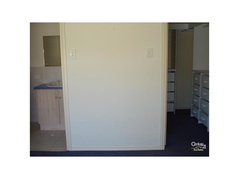 37 BUCKNALL ROAD, Glanville SA 5015