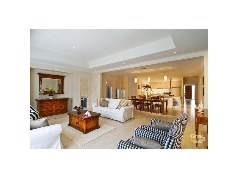 77 Highfield Drive, Craigburn Farm SA 5051