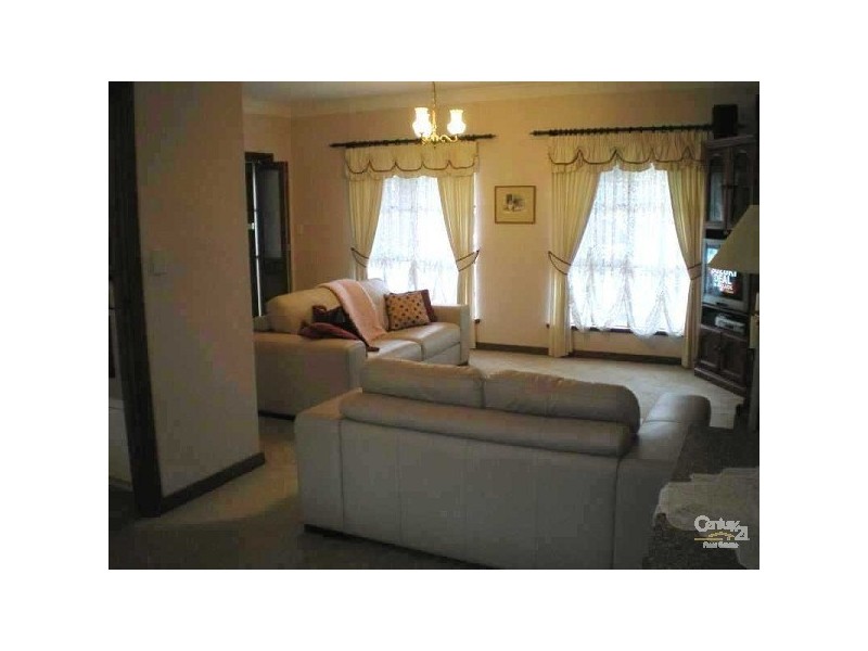 28 GLENTHORN CRESCENT, O’halloran Hill SA 5158