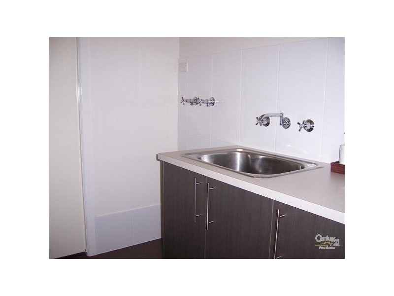 17B North Parade, Royal Park SA 5014