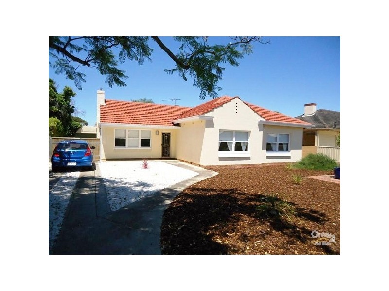 18 WALCOT STREET, Largs Bay SA 5016