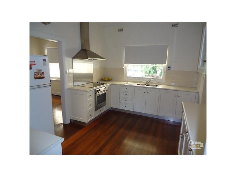 18 WALCOT STREET, Largs Bay SA 5016