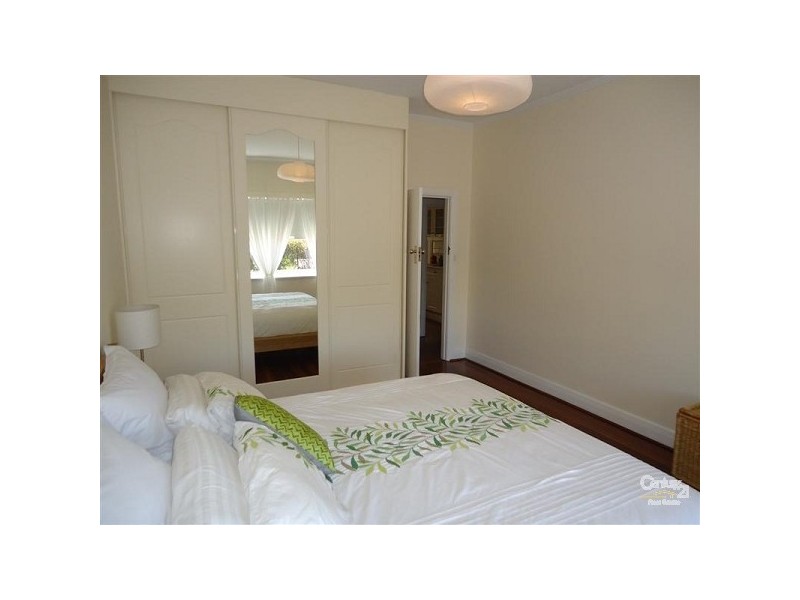 18 WALCOT STREET, Largs Bay SA 5016