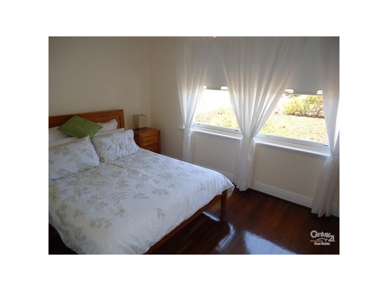 18 WALCOT STREET, Largs Bay SA 5016