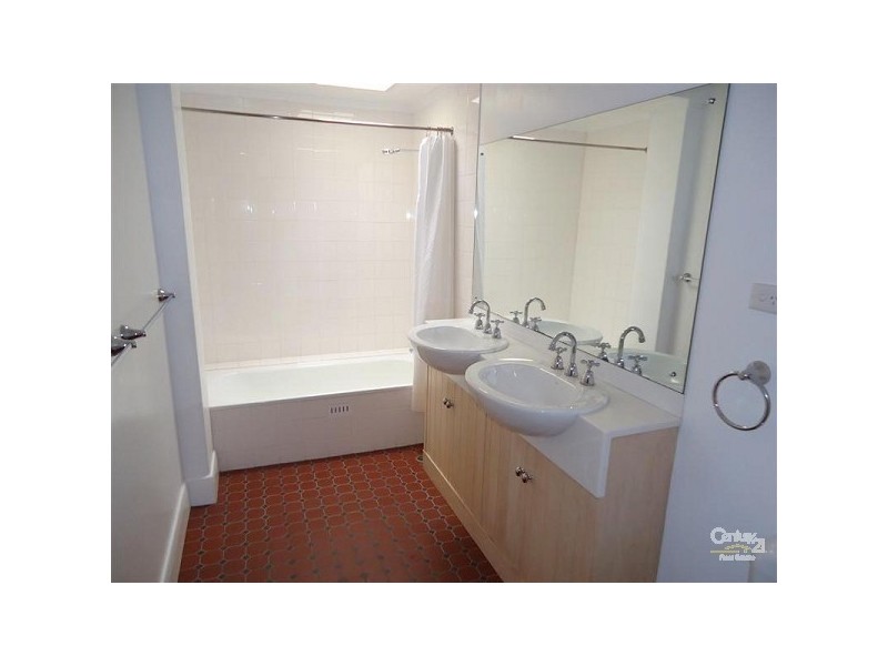 18 WALCOT STREET, Largs Bay SA 5016