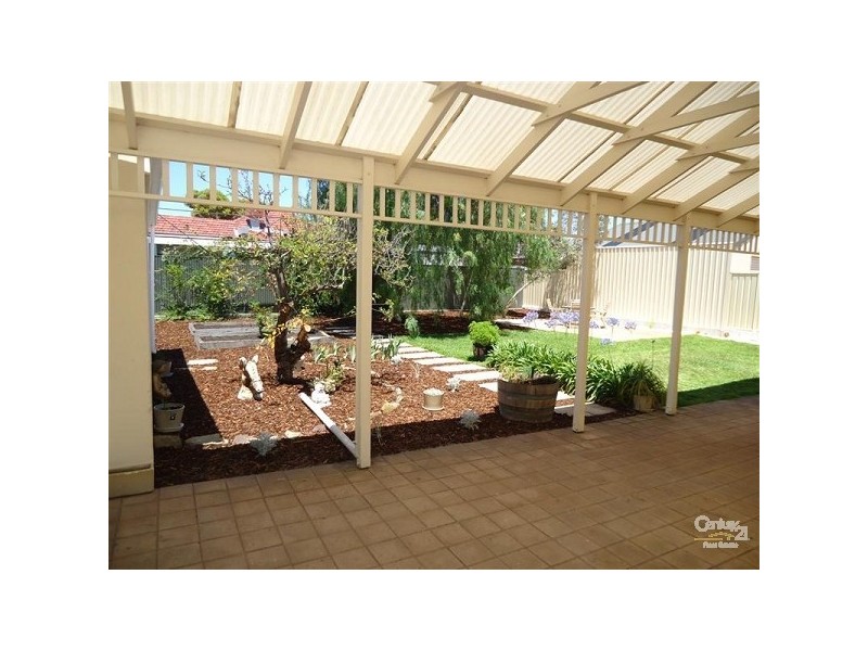 18 WALCOT STREET, Largs Bay SA 5016