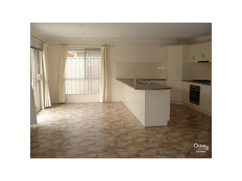 4A CLOSE STREET, Birkenhead SA 5015