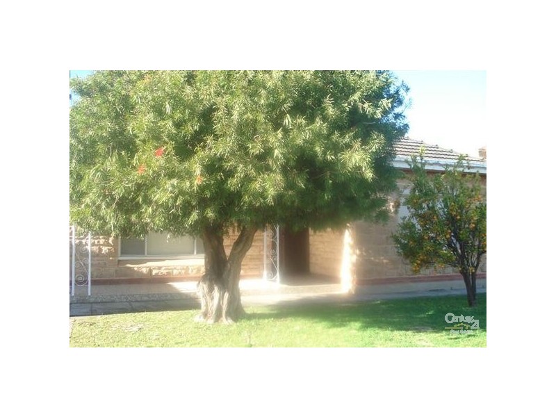 8 YOUNG STREET, Findon SA 5023