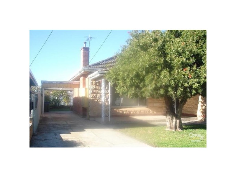8 YOUNG STREET, Findon SA 5023