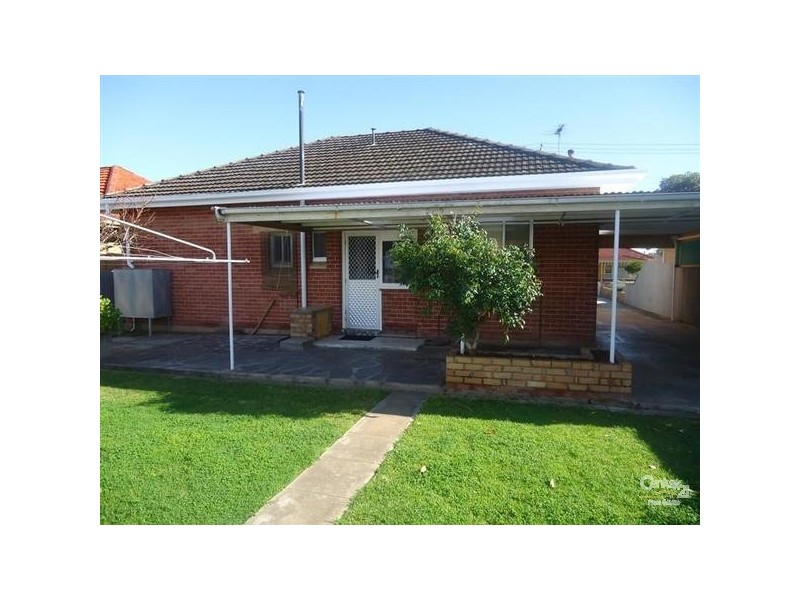 8 YOUNG STREET, Findon SA 5023