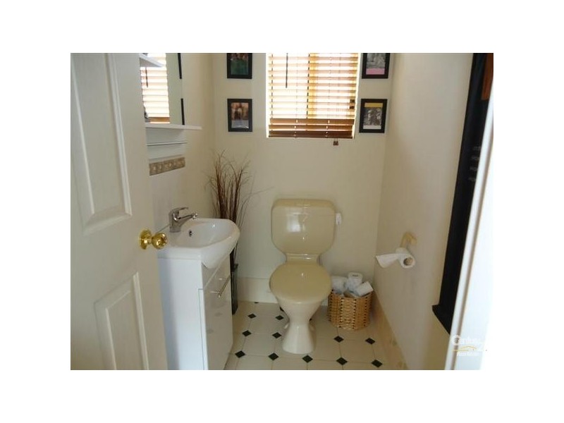13D WHITE CRESCENT, Seacombe Gardens SA 5047
