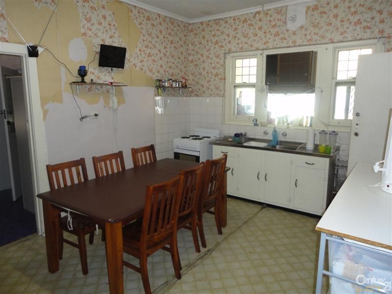 1 Pegler Street, Beverley SA 5009