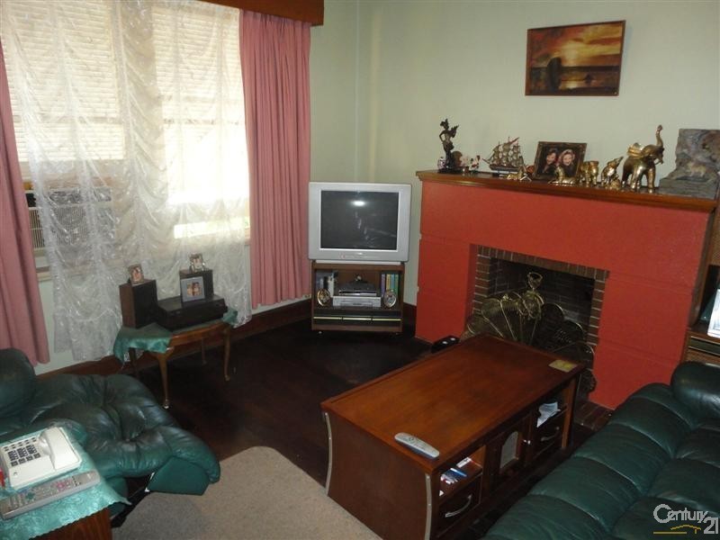 2-2A Grayson Street, Kilkenny SA 5009