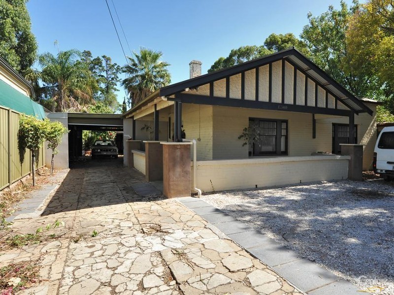 32 Farnham Road, Keswick SA 5035