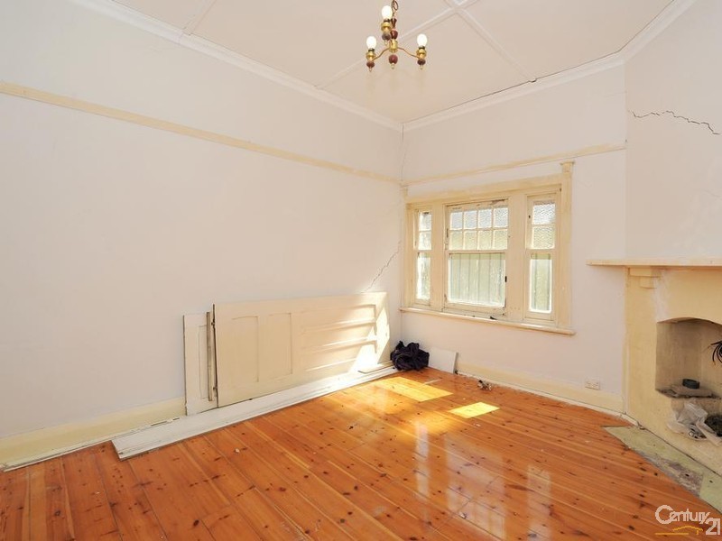 32 Farnham Road, Keswick SA 5035