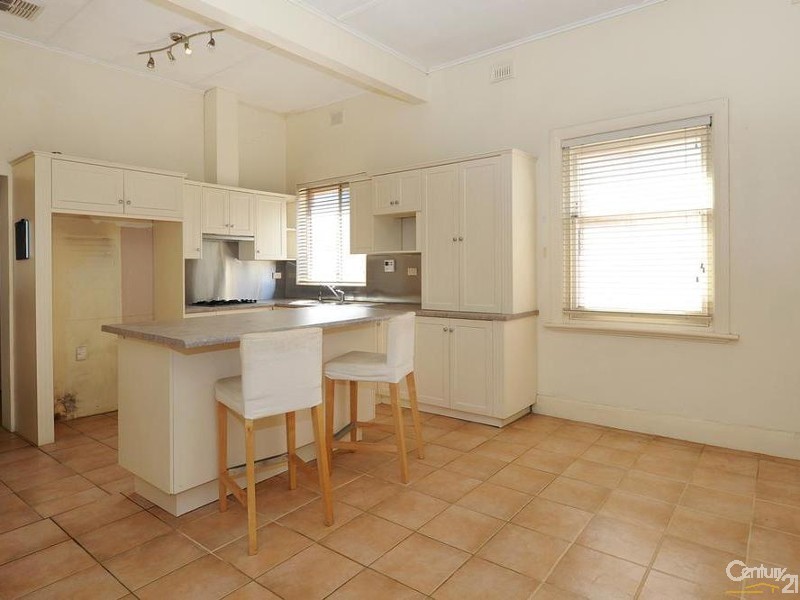 2 Clarence Street, Hilton SA 5033