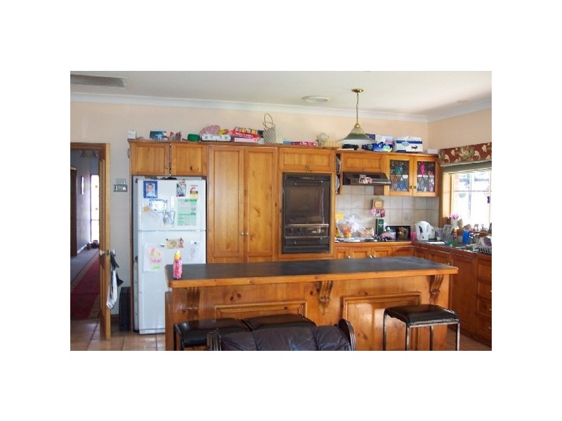 16 Luderitz Close, Hallett Cove SA 5158