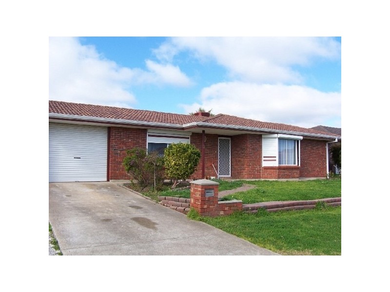 3 Traeger Court, Woodcroft SA 5162