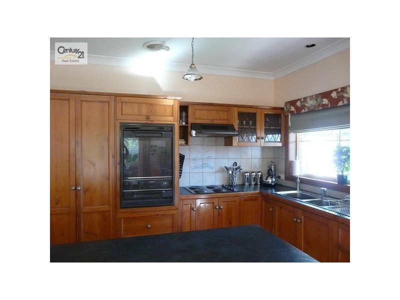 16 Luderitz Close, Hallett Cove SA 5158