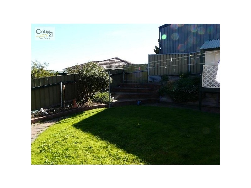 16 Luderitz Close, Hallett Cove SA 5158