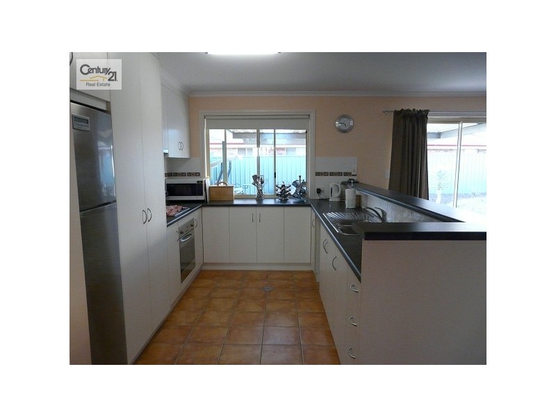 6 Phillip Court, Hallett Cove SA 5158