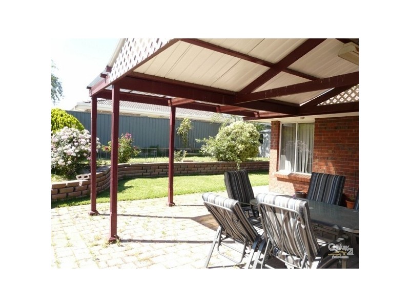 3 Traeger Court, Woodcroft SA 5162