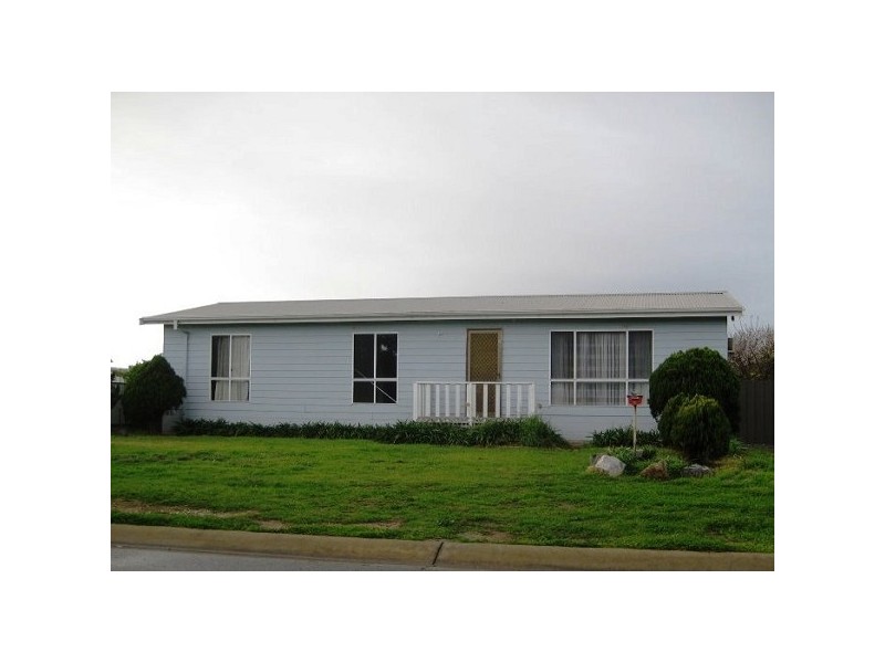 4 Harvey Crescent, Aldinga Beach SA 5173