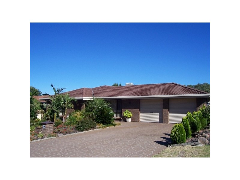 17 Hanley Court, Happy Valley SA 5159