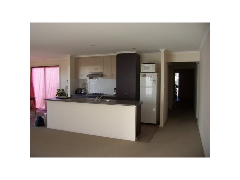 9 Blue Bay Avenue, Aldinga Beach SA 5173