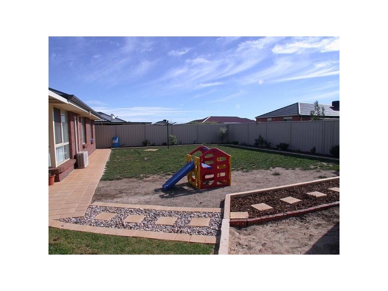 9 Cockle Avenue, Aldinga Beach SA 5173