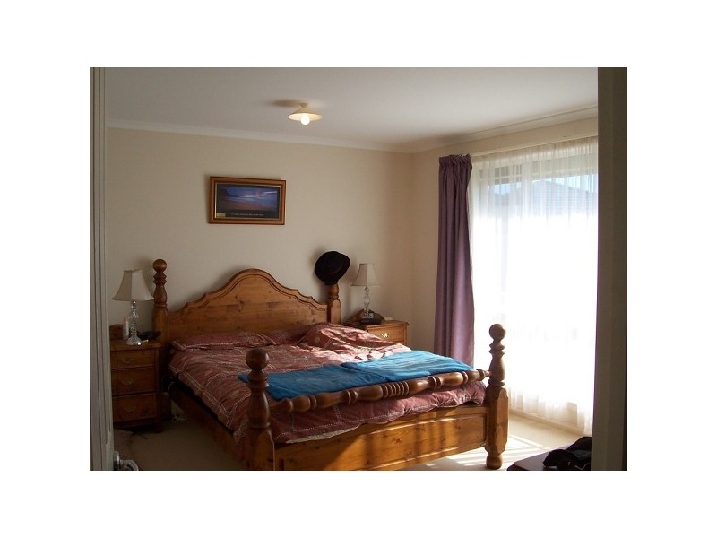 8 Urchin Crescent, Aldinga Beach SA 5173