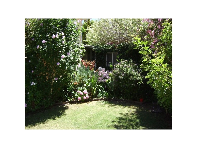 16 DeCaux Avenue, Port Willunga SA 5173
