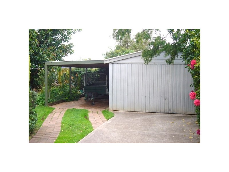 16 DeCaux Avenue, Port Willunga SA 5173