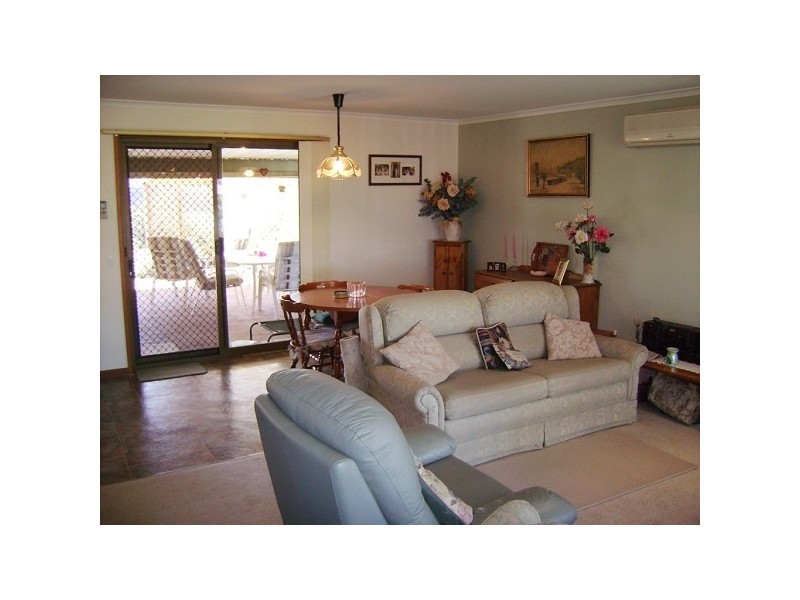 39 Whinnerah Avenue, Aldinga Beach SA 5173