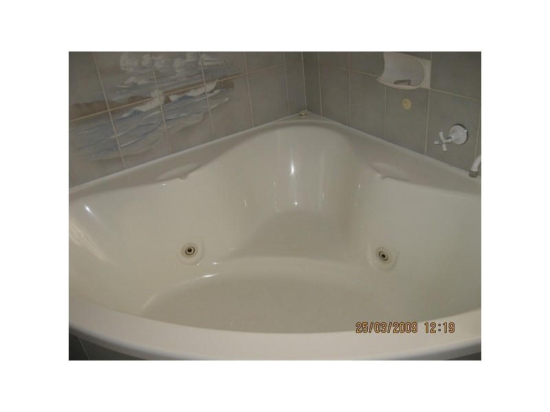 8 DeCaux Ave, Port Willunga SA 5173